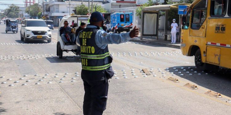 Separan del cargo a dos agentes de tránsito en Soledad por denuncias de corrupción