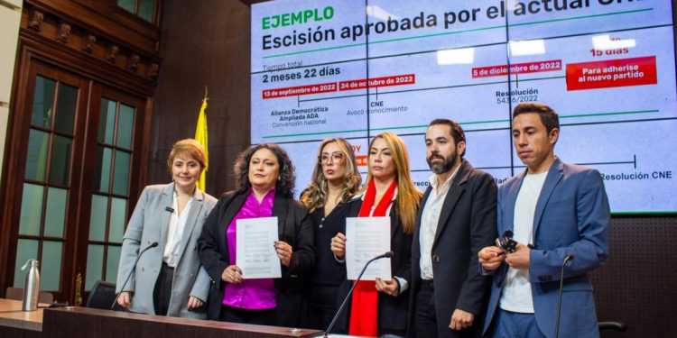 Alianza Verde aplaza decisión sobre su división interna