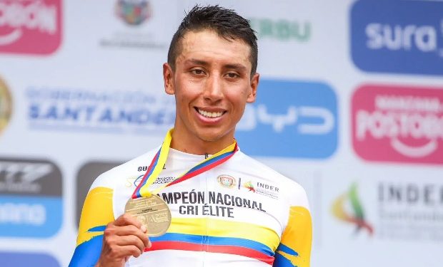 Egan Bernal regresa a las competiciones tras su recuperación rápida de la fractura de clavícula