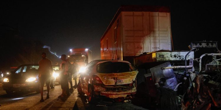 Al menos 10 muertos y 30 heridos en Nigeria al explotar un camión cisterna con gas natural