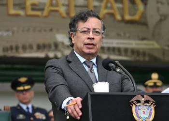 Reacciones políticas por la Reforma Laboral y la consulta popular de Petro: despidos, confrontaciones y riesgos para el gobierno