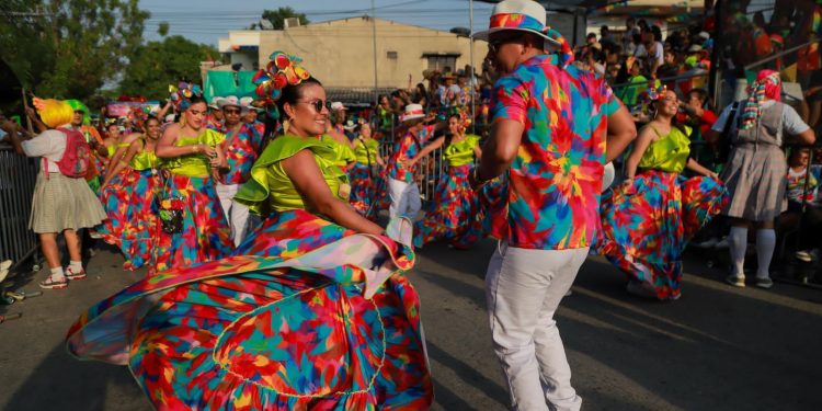 Carnaval Educativo del Atlántico: un desfile comprometido con la tradición y la educación