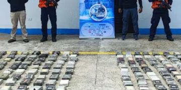Armada incauta 232 kilogramos de cocaína ocultos en buque de carga en Cartagena