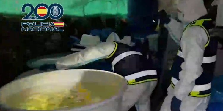 Desmantelan en España red de narcotráfico, 9 son colombianos.