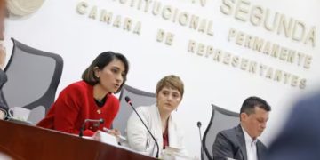 Gobierno avanza en acuerdo para garantizar emisión de pasaportes por 10 años