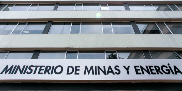 MinMinas autoriza tres días de trabajo en casa para funcionarias con afectaciones menstruales