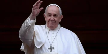 El papa Francisco ya no necesita ventilación mecánica y su infección está bajo control