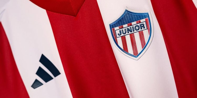 Junior de Barranquilla presentó su nueva camiseta para la temporada 2025