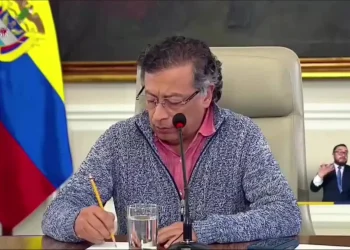 Petro solicita intervención de la ONU para evaluar crisis humanitaria en el Catatumbo tras enfrentamientos con el ELN