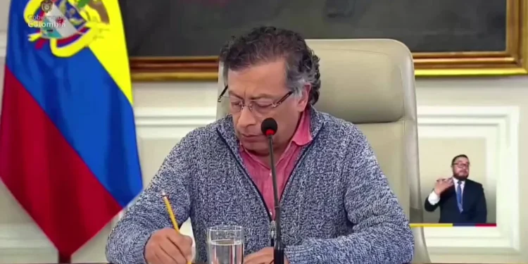 Petro solicita intervención de la ONU para evaluar crisis humanitaria en el Catatumbo tras enfrentamientos con el ELN