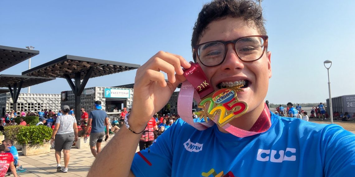 La Carrera Más Alegre de Colombia” llenó de energía las calles: Más de 10.000 corredores participaron en la Maratón de Barranquilla 2025