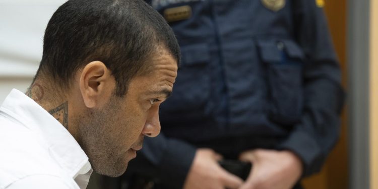 Dani Alves absuelto por Tribunal Superior de Cataluña tras revocar condena por abuso sexual