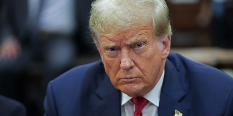 Trump ratifica su postura en la guerra arancelaria: “No me voy a doblegar”