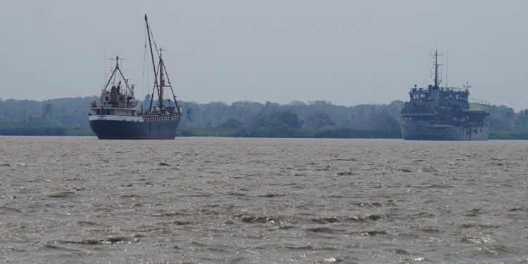 Nuevo aplazamiento a medida de seguridad ambiental pone en riesgo los ríos de Colombia