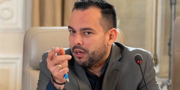 Ministro de Minas denuncia violación de la ley en empresas temporales de Air-e