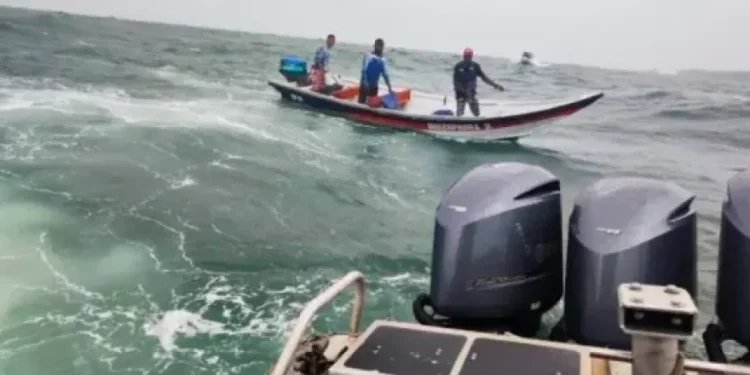 Drama en el mar: 42 turistas rescatados tras naufragio en Cartagena