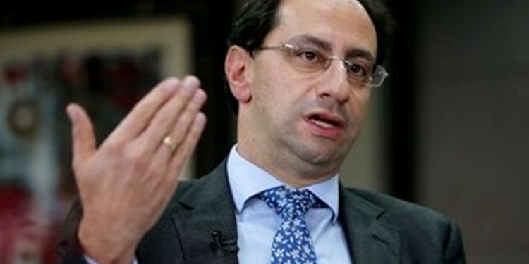 Gobierno bajo la lupa del exministro José Manuel Restrepo por anticipar impuestos de 2026 para cubrir déficit de 2025