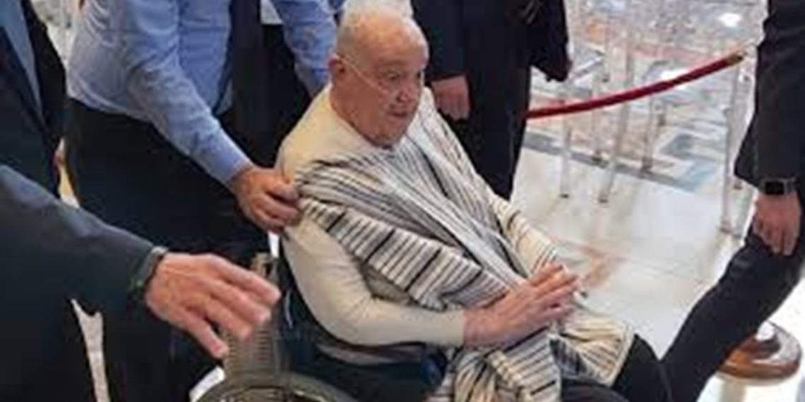 El Papa Francisco visitó la basílica en medio de “mejora” en su convalecencia