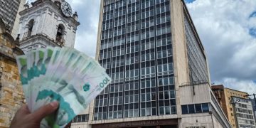 Banco de la República reduce tasa de interés al 9.25% y ajusta proyecciones económicas