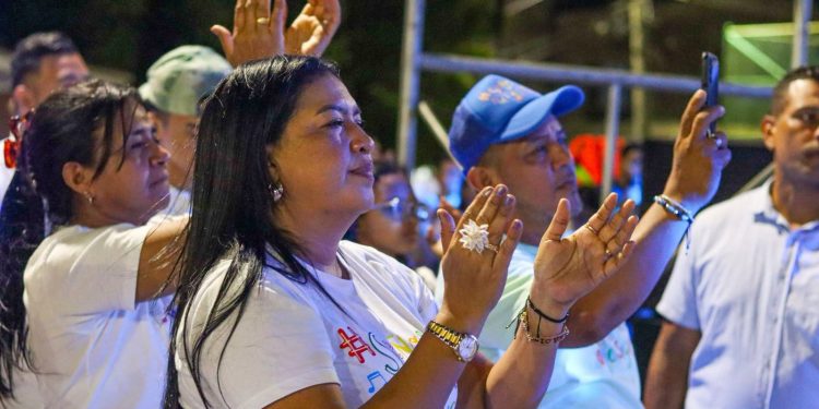 Malambo vivió una noche llena de fe y música