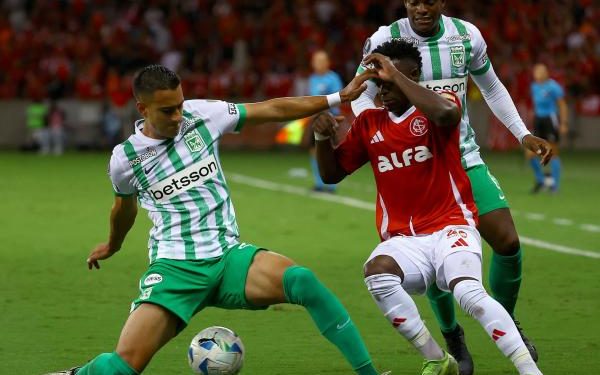 Pesadilla en Porto Alegre: Nacional cae goleado por Inter