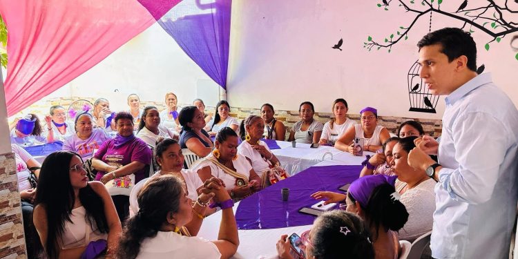 Encuentro femenino reunió a más de 50 mujeres en Malambo