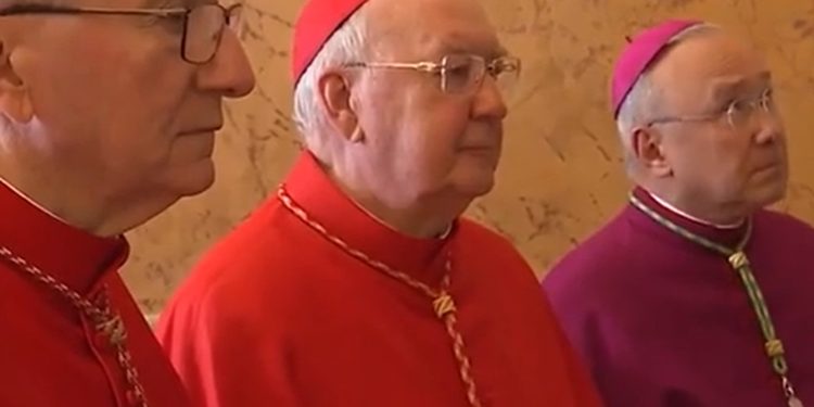 Vaticano realizó el rito de constatación de la muerte y deposición en el féretro del Papa Francisco