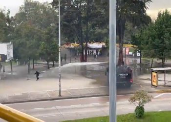 Disturbios en la Universidad Nacional obligan a evacuación y suspensión del servicio de TransMilenio