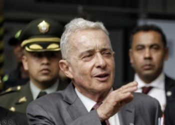 Uribe tomará la palabra: juicio continúa sin pruebas concluyentes, según su defensa