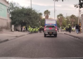 Balacera en la 17: Dos delincuentes heridos tras fallido atraco a sede de SuperGiros en la calle 17