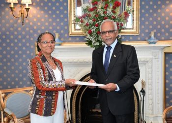 Embajadora de Colombia presenta credenciales ante el Presidente de Mauricio