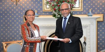 Embajadora de Colombia presenta credenciales ante el Presidente de Mauricio