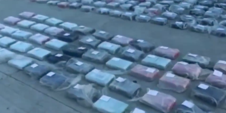 Golpe al narcotráfico en el Caribe: incautan 540 kilos de cocaína en lancha rápida cerca de Santa Marta