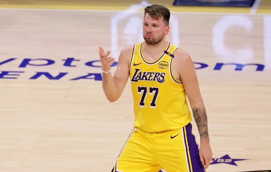 Luka Dončić lidera las ventas de camisetas en la NBA