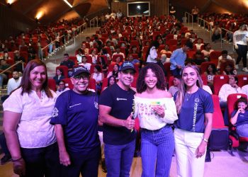 Alcalde Char robustece estímulo de transporte a estudiantes: más de 7.300 jóvenes reciben sus tarjetas