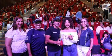 Alcalde Char robustece estímulo de transporte a estudiantes: más de 7.300 jóvenes reciben sus tarjetas