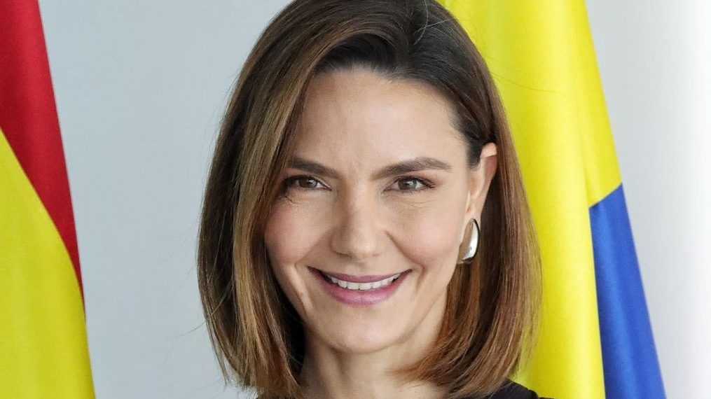 Gobernador Eduardo Verano posesiona a Cristina Espinosa como nueva secretaria TIC del Atlántico