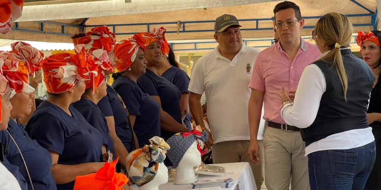 Baranoa muestra resultados de proyectos comunales ante el Viceministro del Interior, Jaime Berdugo