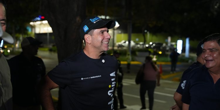 “Estos son los andenes que Barranquilla quería, y que ahora puede caminar”: alcalde Char entrega tramo en la carrera 50