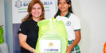 Alcaldía de Barranquilla promueve la educación vial con dotación para patrullas escolares