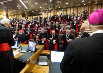 Cardenales piden a los fieles intensificar la oración hacia el Cónclave