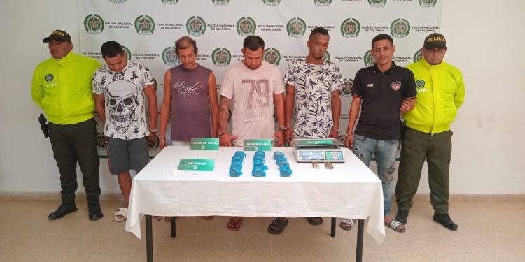 Operativos en Sabanagrande: Policía captura a cinco personas por tráfico de estupefacientes y desmantela expendios en la región