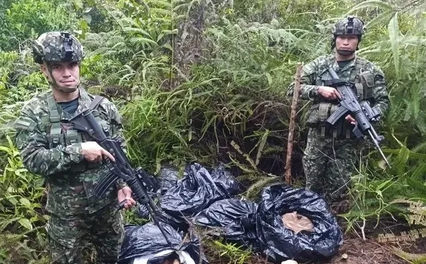 Ejército y Armada Nacional localizan depósito ilegal con abundantes explosivos, en Putumayo