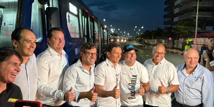 Barranquilla avanza hacia un transporte más limpio: Transmetro recibe 40 nuevos buses a gas natural gracias a alianza público-privada