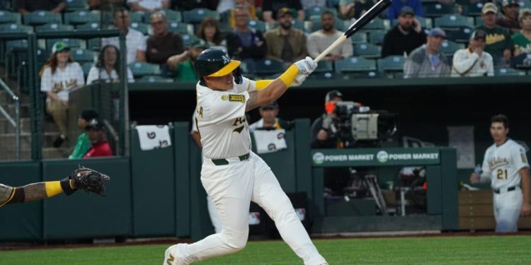 Gio Urshela lidera el triunfo de Oakland con noche brillante al bate
