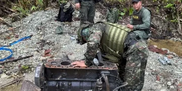 Destruida maquinaria amarilla empleada para la explotación ilícita de yacimientos mineros en el Valle del Cauca