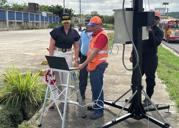 Instalan cámaras de autodetección de velocidad en la Vía al Mar para mejorar la seguridad vial en Puerto Colombia