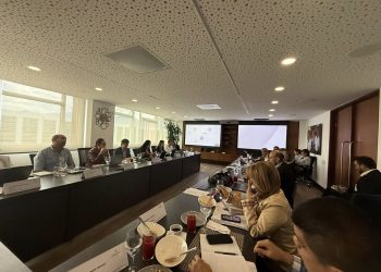 Video expone graves fallas en el nuevo modelo de salud para maestros: denuncian millonarias pérdidas