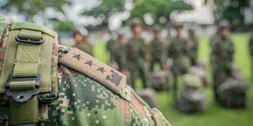 Ataque con drones en Cauca deja cuatro militares heridos: Ejército responsabiliza a disidencias Carlos Patiño