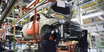 Producción industrial en Colombia crece 1,6 % en marzo tras ocho meses en caída